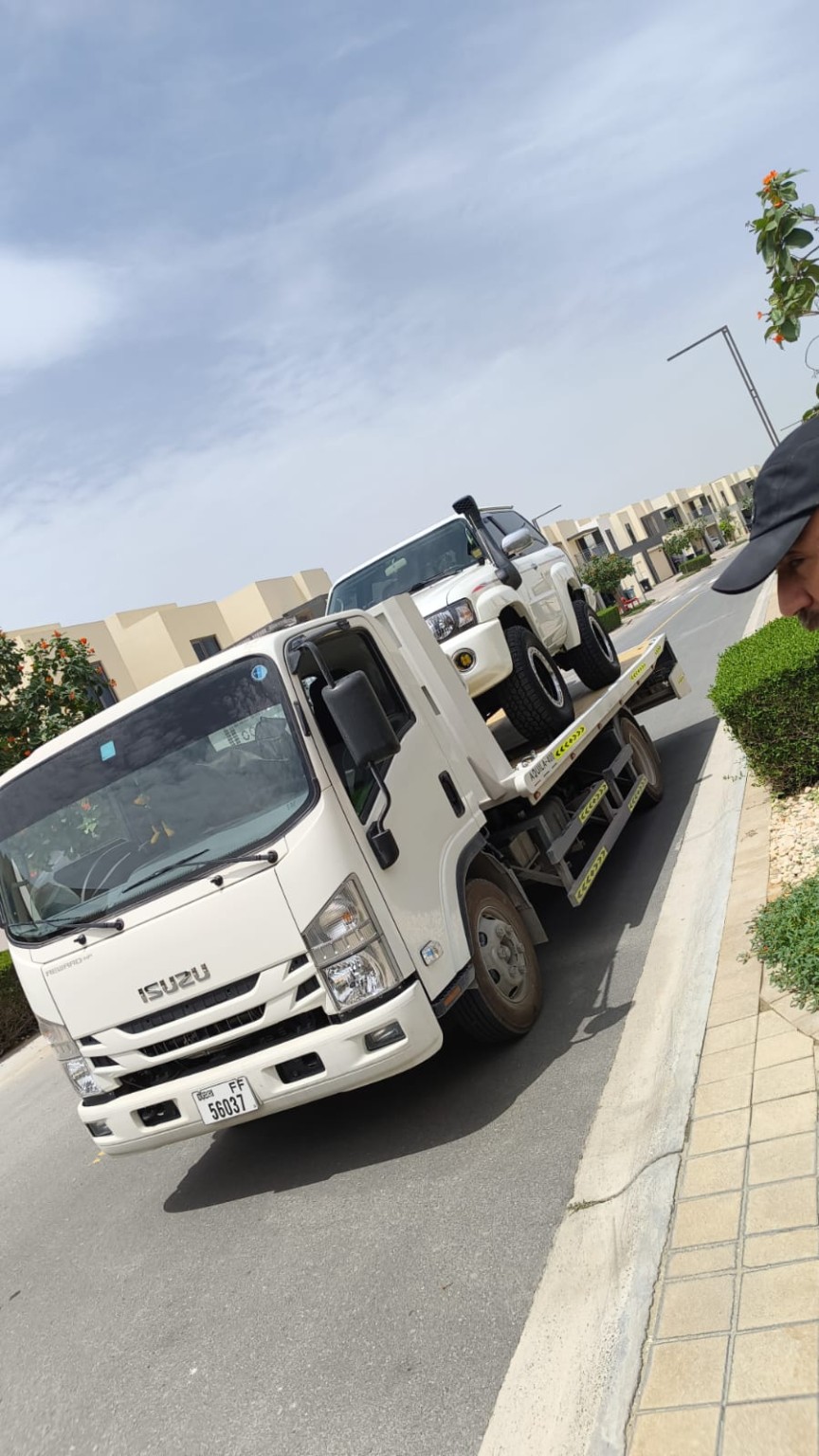 Flatbed towing Dubai